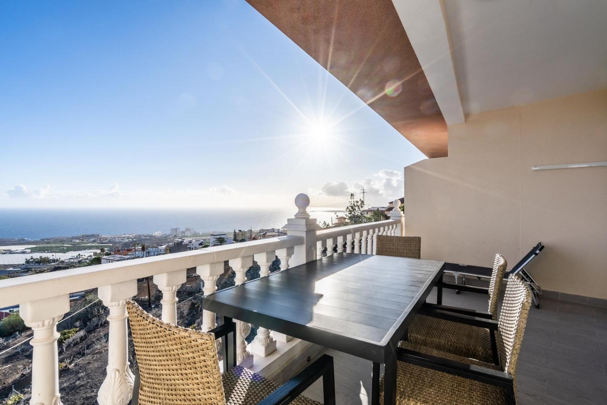 Menores Sea View Aparthotel *